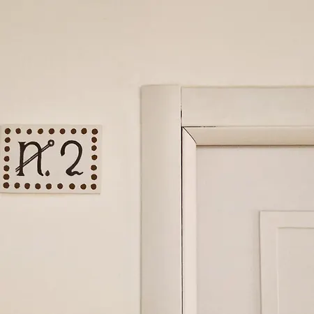 Le Stanze Del Capitano Caldora לינה וארוחת בוקר ל'אקווילה