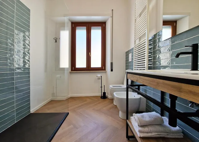 Le Stanze Del Capitano Caldora 3* LʼAquila