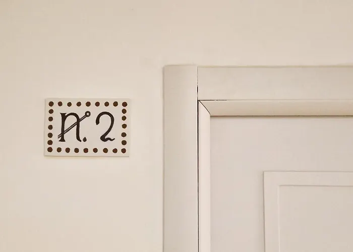 Le Stanze Del Capitano Caldora Panzió LʼAquila